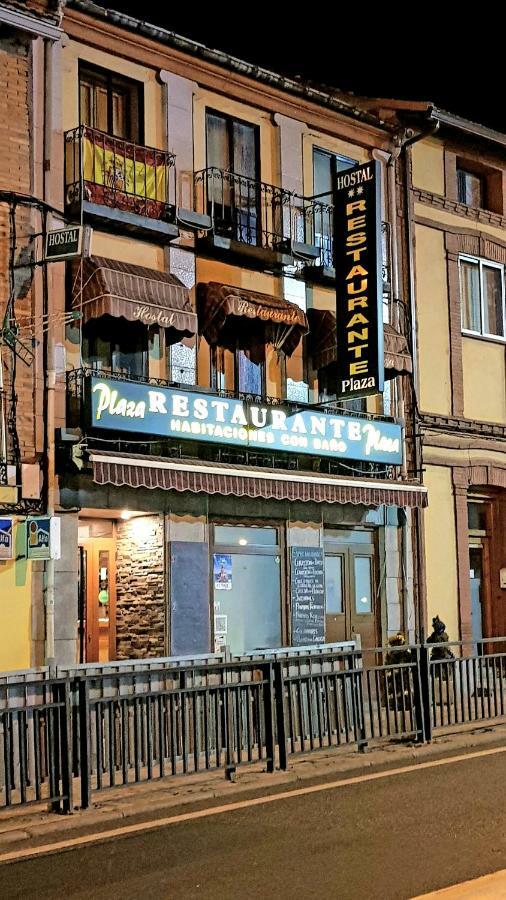 אל אספינאר Hostal Plaza מראה חיצוני תמונה